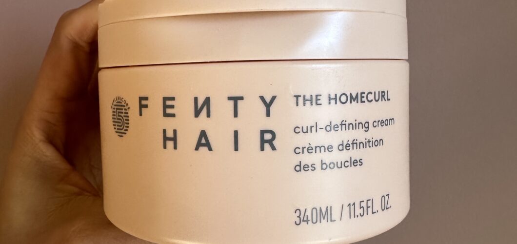 No BS Beauty:Rihanna snapped with the Fenty Hair Homecurl Curl-Defining Cream